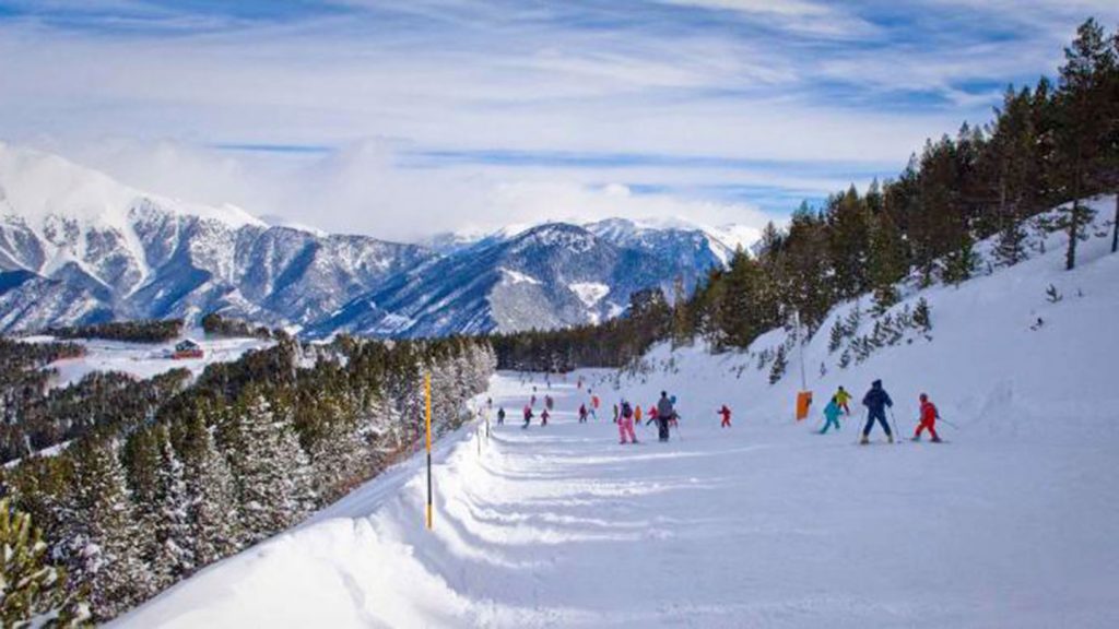 A week-long School Ski Trip to Andorra - JWT Schools