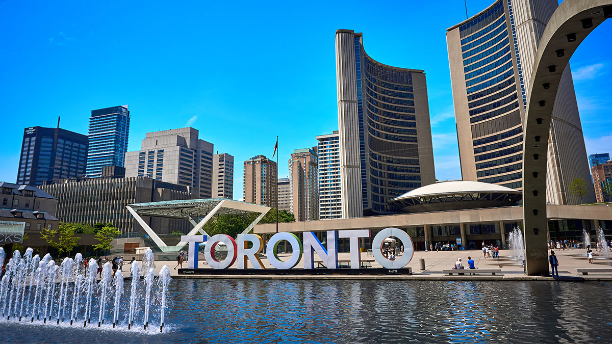 Toronto City Hall Nathan Phillips Square Ontario Canada Toronto,city, building, architecture, buildings, downtown, urban, tower, tall, nold, tourism, landmark, beautiful, travel, sky, history, nhistoric, ontario, canada, north america, design, urbann