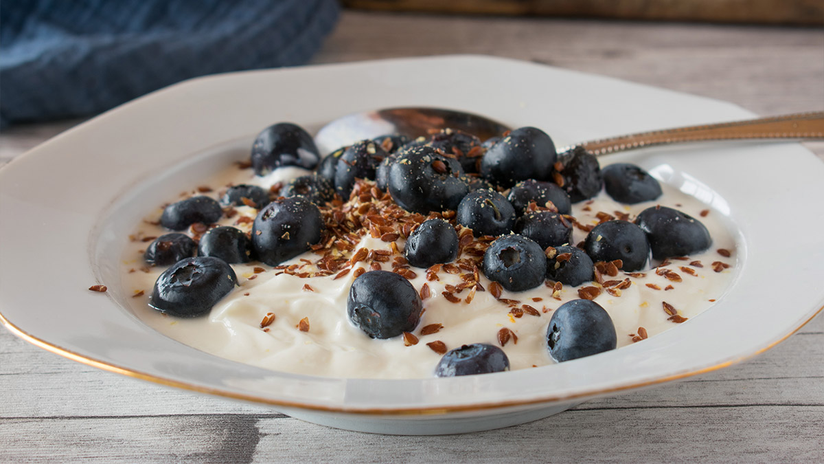 Skyr with blueberries